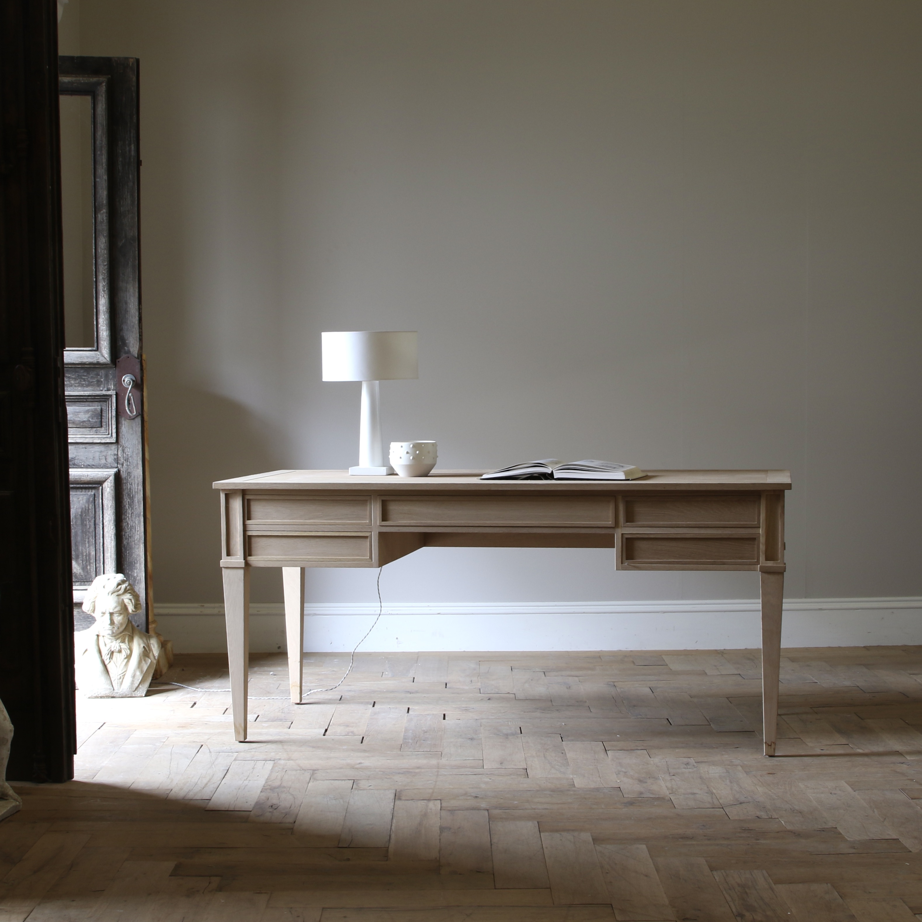 152-19 - Directoire Desk // JS Editions